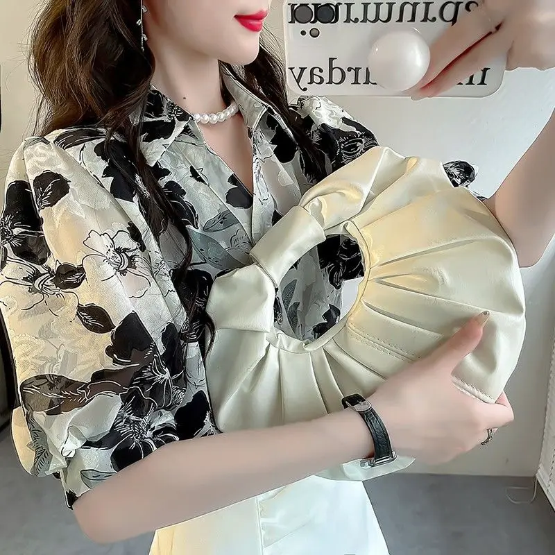 kf Sb75b1103920b46a48f6cac80903899a74 Retro Korean Summer 2024 Women s New Spliced Polo Neck Button Printing Embroidery Fashion Casual Puff